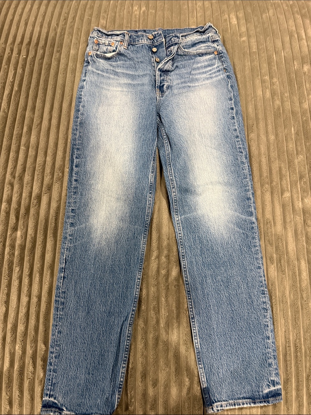 GAP Women’s Cheeky Straight Highrise Classic Blue Washed Jeans